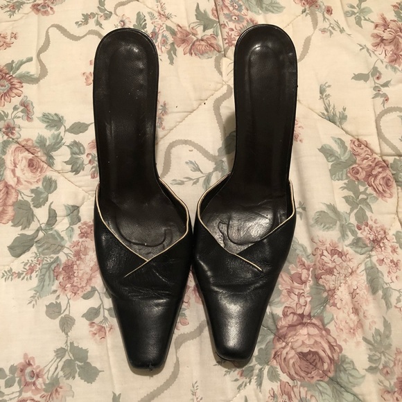 Black and white slip on heels - Picture 1 of 3